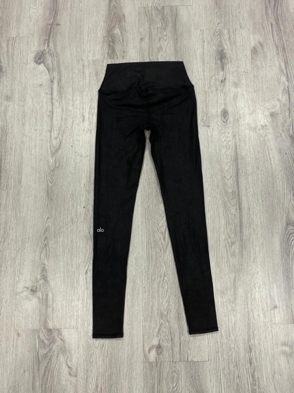 Alo Yoga High Waisted Black Cracked Faux Leather Shine Leggings XS